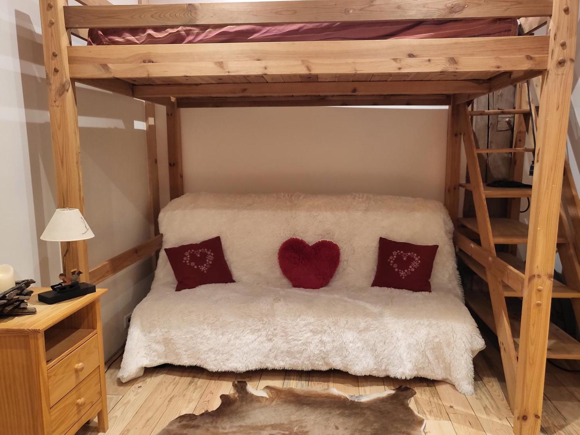Bed and Breakfast Le Nid Des Cerfs Essert-Romand Екстер'єр фото