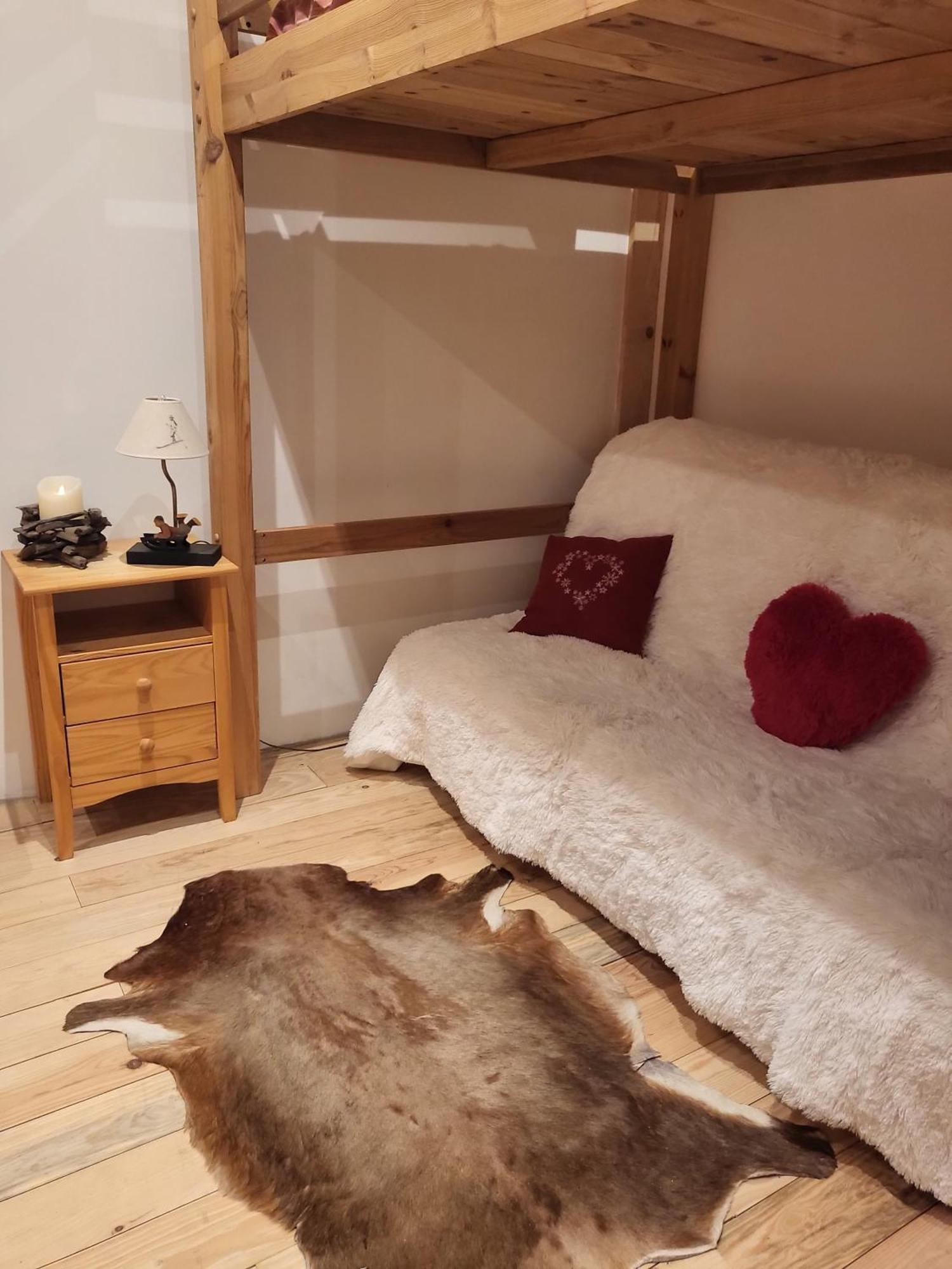 Bed and Breakfast Le Nid Des Cerfs Essert-Romand Екстер'єр фото
